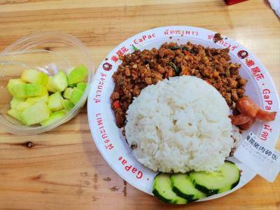 吃飯的桌子可以對著大門嗎