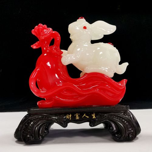 屬兔辦公室風(fēng)水?dāng)[設(shè)  擺水晶提升運(yùn)勢(shì)