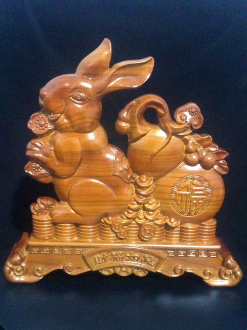 屬兔人如何利用家居風(fēng)水旺財(cái)運(yùn)　擺放木質(zhì)擺件招財(cái)