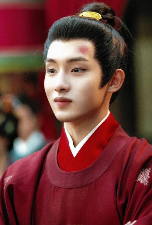 丹鳳眼劍眉的男生帥嗎