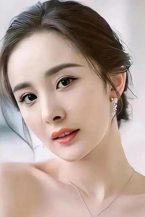 天生長柳葉眉的女生