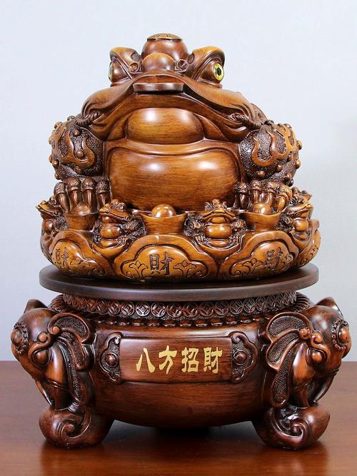 在辦公桌放金蟾要注意這幾點(diǎn)