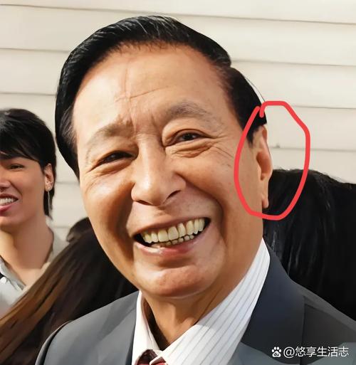 男人耳朵富貴相 耳垂圓潤(rùn)福氣滿滿