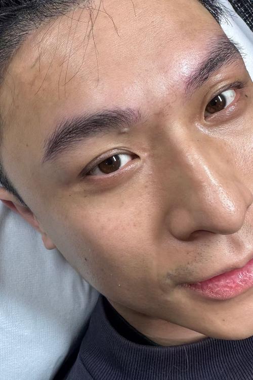 男人眉毛散亂&nbsp;眉骨突出桃花劫
