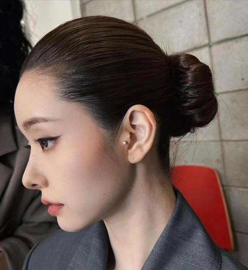 額頭飽滿的女生運勢